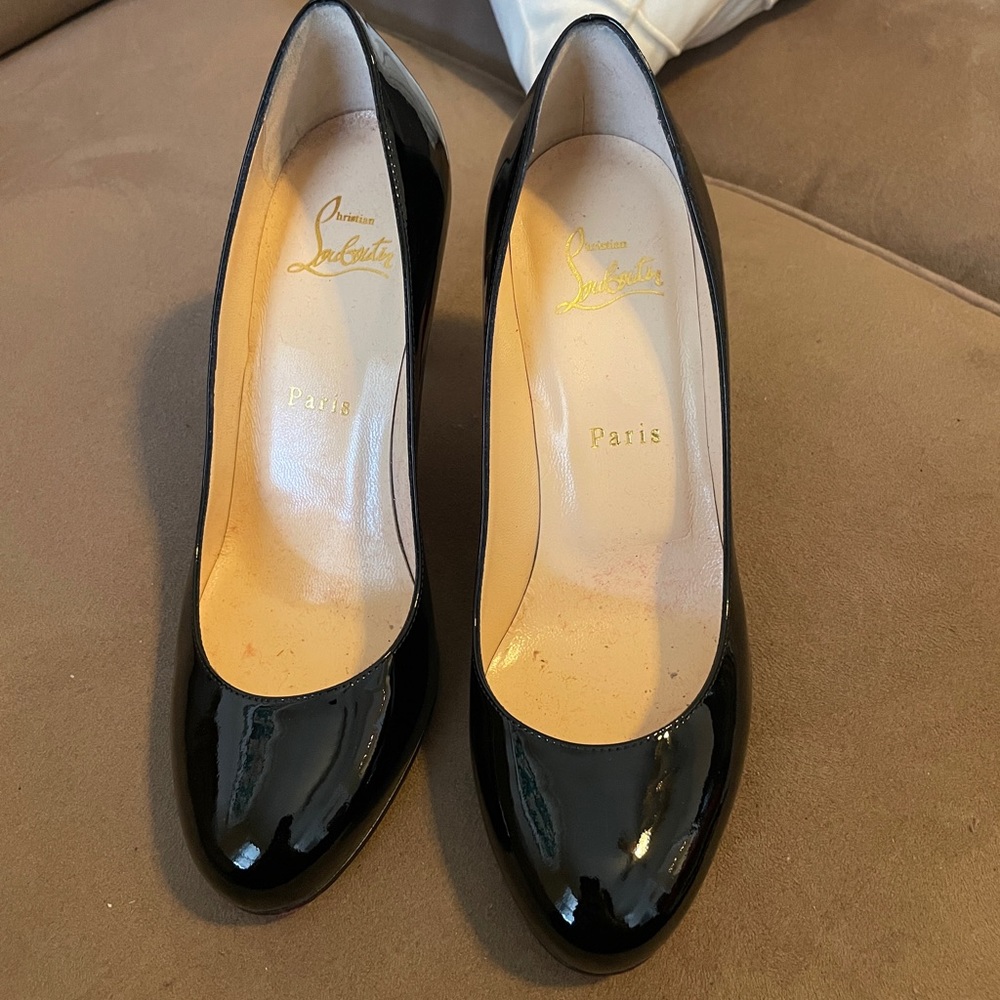Christian Louboutin classic black pumps